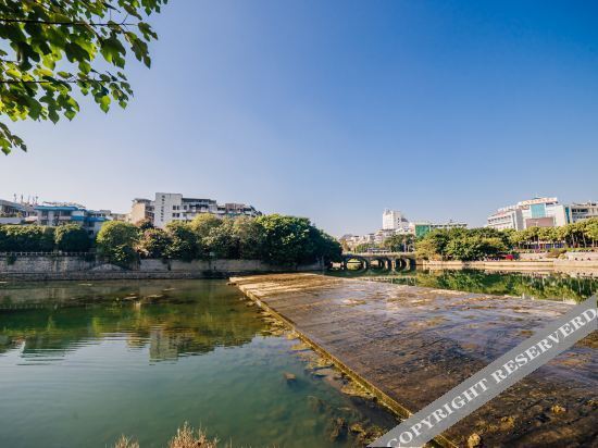 Гуйлинь: 7 Days Hotel (Guilintrainstation Xiangshan Park)Hongqiao Hotel