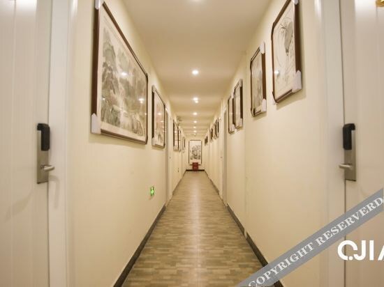 Гуйлинь: 7 Days Hotel (Guilintrainstation Xiangshan Park)Hongqiao Hotel
