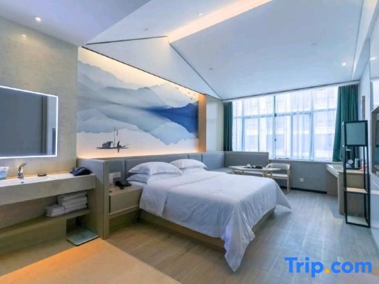 Чжэнчжоу: Qianxiang Shangmei Hotel(Zhengzhou Henan Technic University Metro Station)