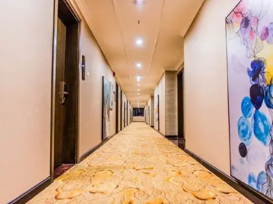 Цюйцзин: Super 8 Hotel Premier
