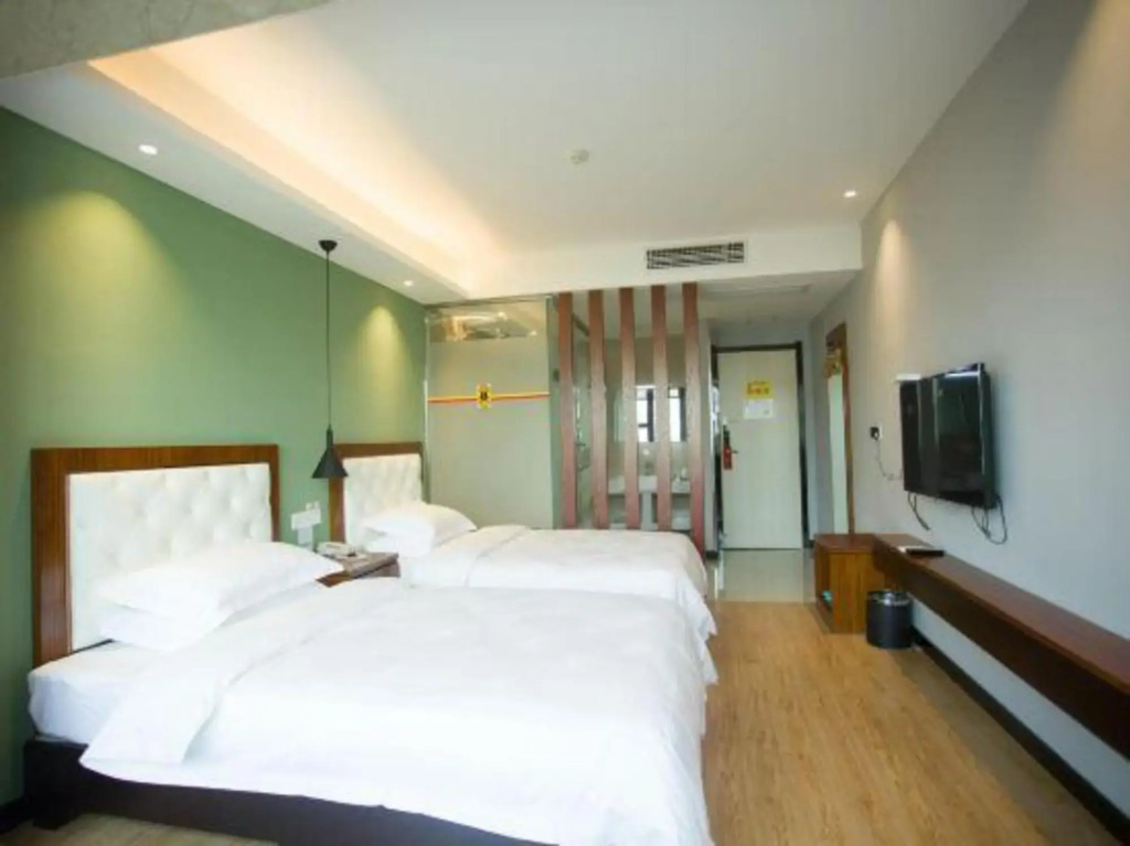 Фуян: Super 8 Hotel (Guanzhong Xincun store, Yingshang Yingbin Avenue)
