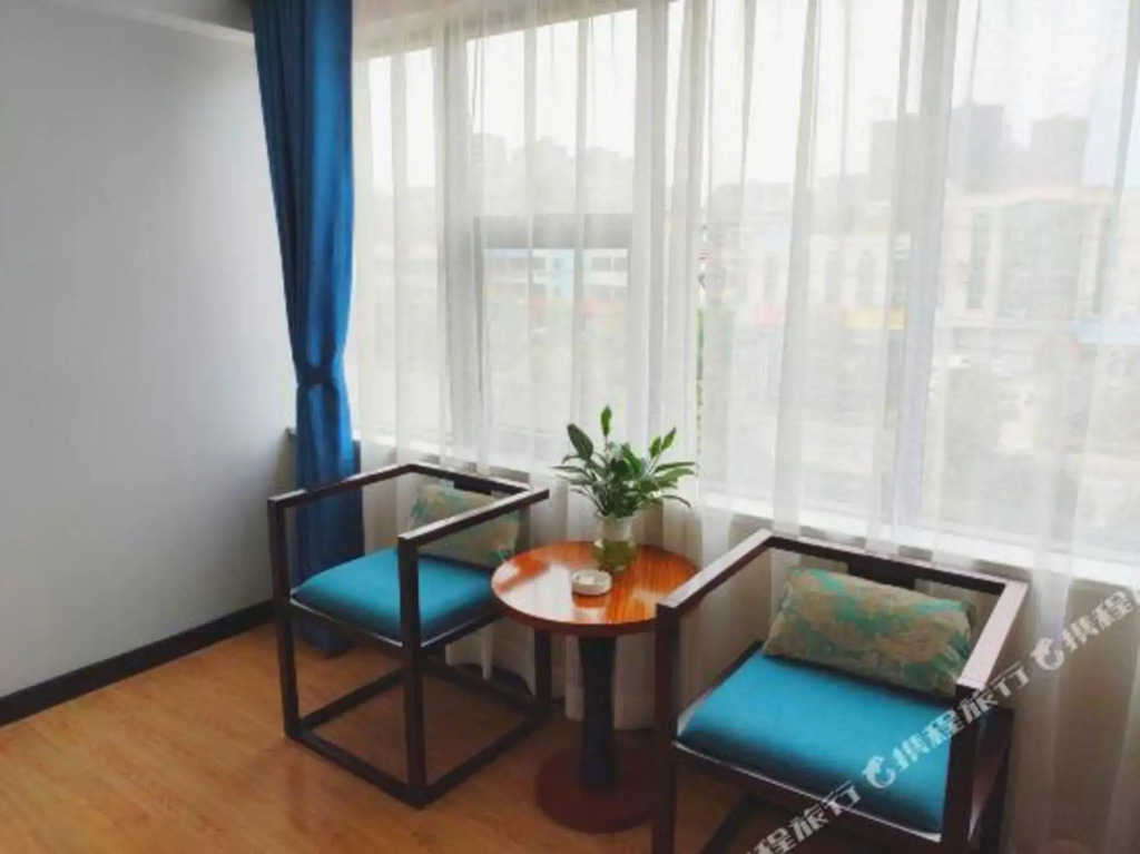 Фуян: Super 8 Hotel (Guanzhong Xincun store, Yingshang Yingbin Avenue)
