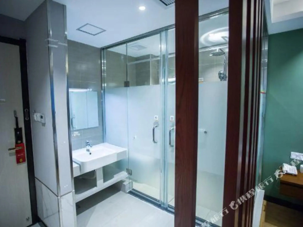 Фуян: Super 8 Hotel (Guanzhong Xincun store, Yingshang Yingbin Avenue)