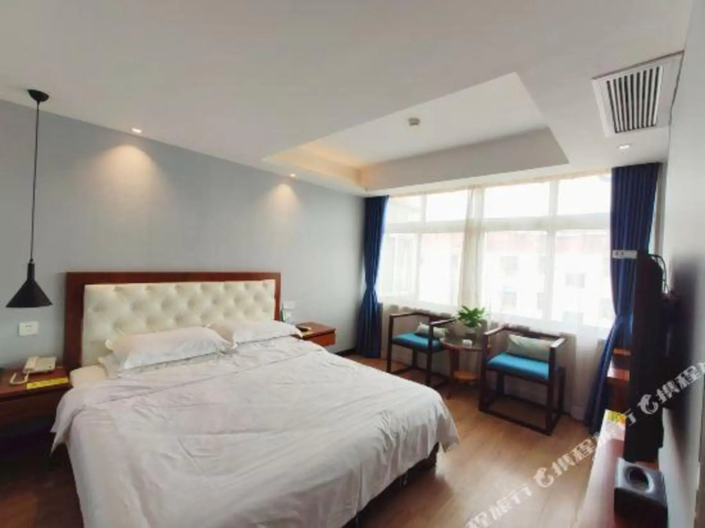 Фуян: Super 8 Hotel (Guanzhong Xincun store, Yingshang Yingbin Avenue)