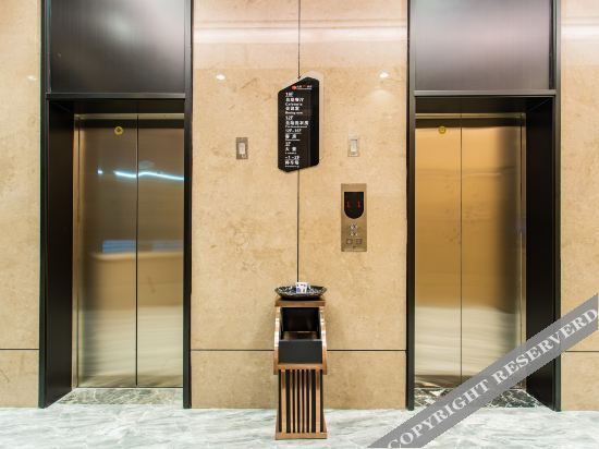 Наньнин: Yixuan International Hotel (Binyang Department Store)