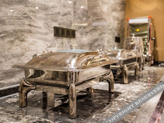 Наньнин: Yixuan International Hotel (Binyang Department Store)