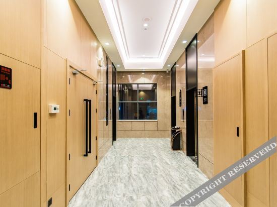 Наньнин: Yixuan International Hotel (Binyang Department Store)
