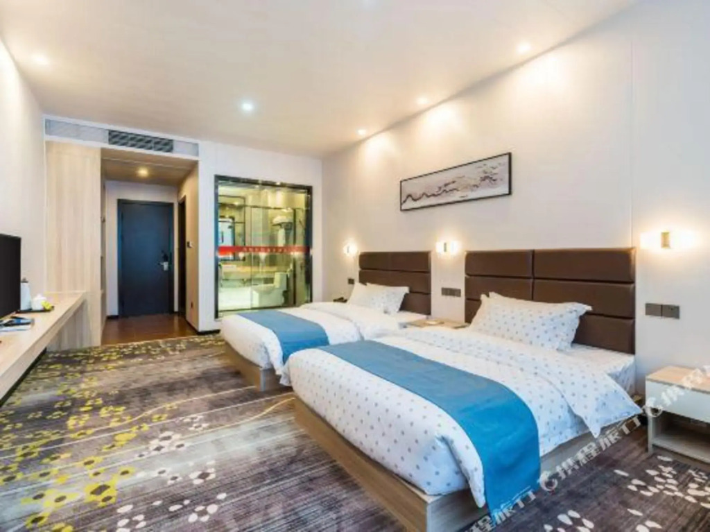 Чжаоцин: Bo'erte Business Hotel
