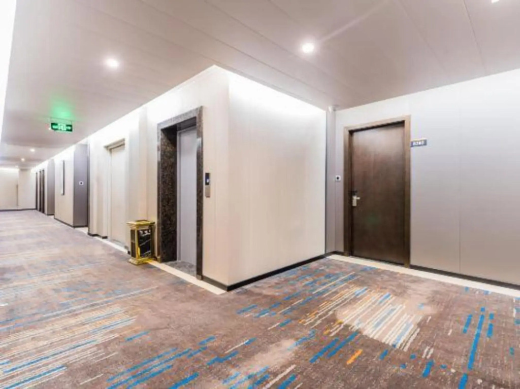 Чжаоцин: Bo'erte Business Hotel