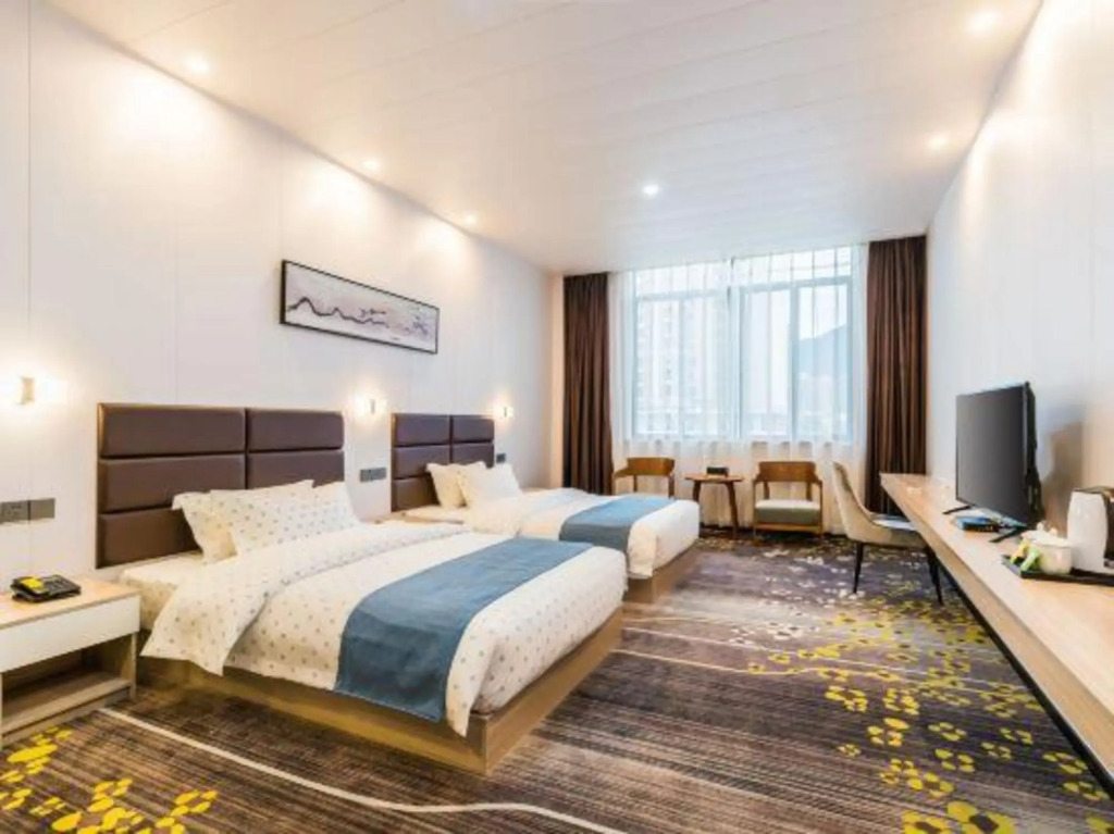 Чжаоцин: Bo'erte Business Hotel