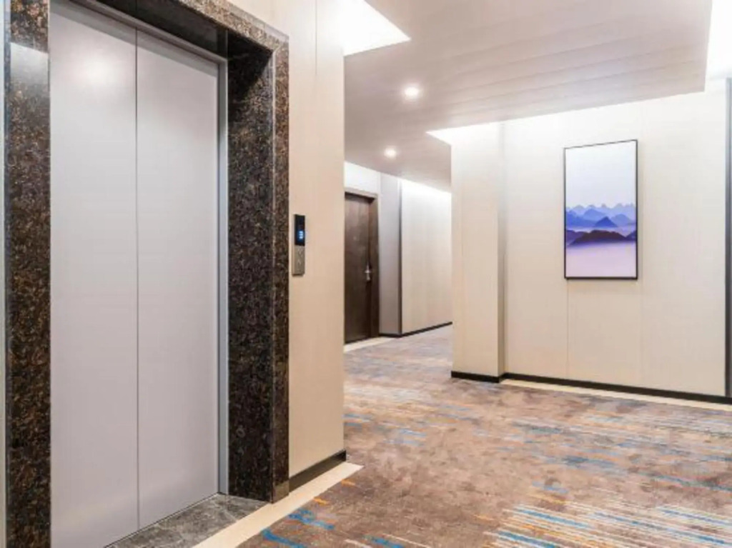 Чжаоцин: Bo'erte Business Hotel