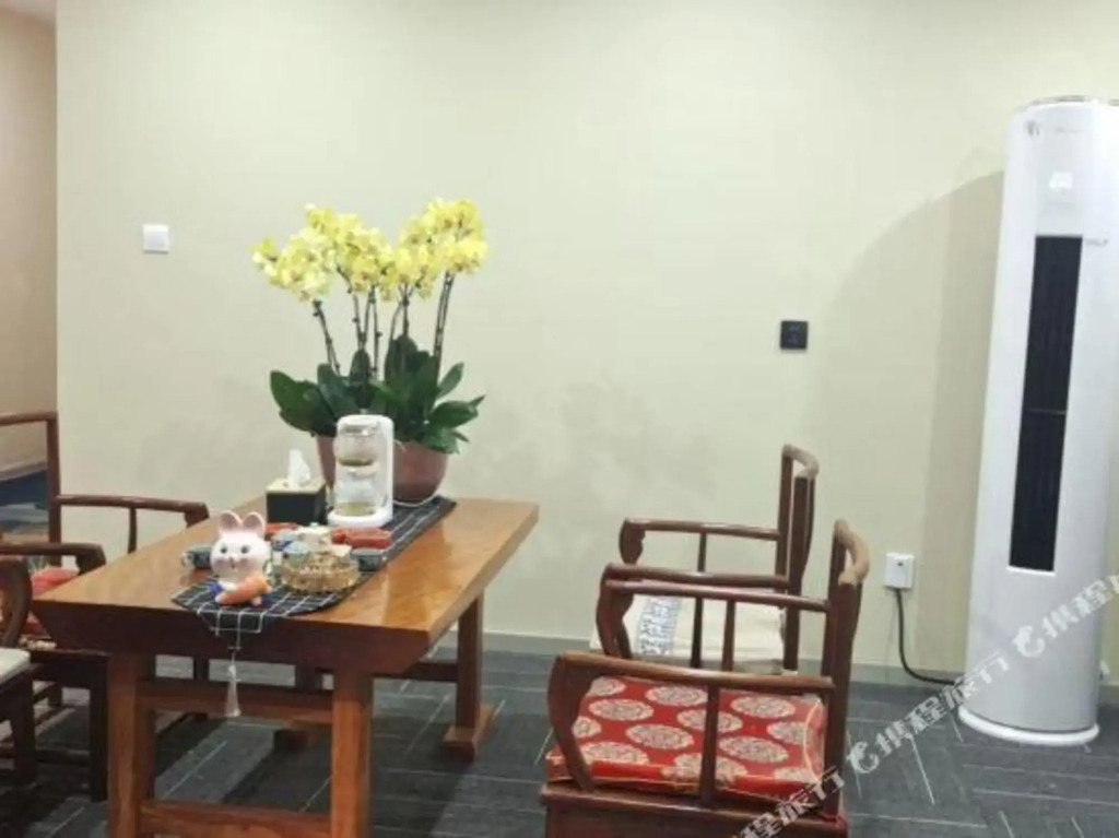 Баоцзи: Baoji Haoting Film Hotel
