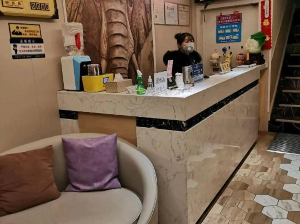 Баоцзи: Baoji Haoting Film Hotel