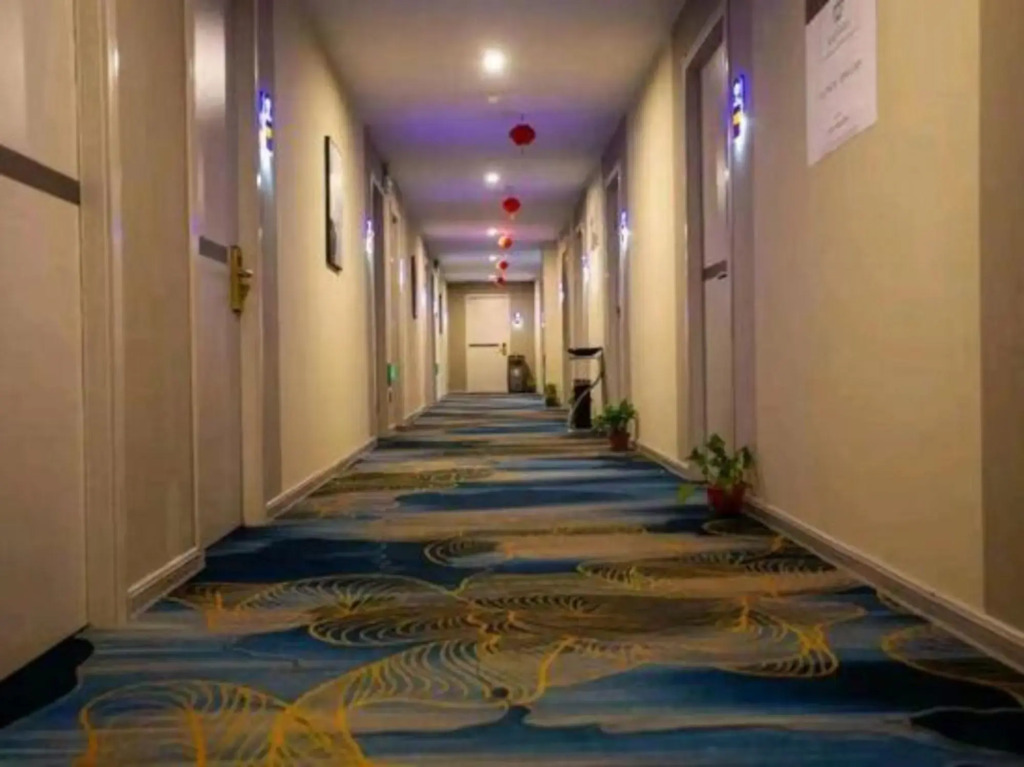 Баоцзи: Baoji Haoting Film Hotel