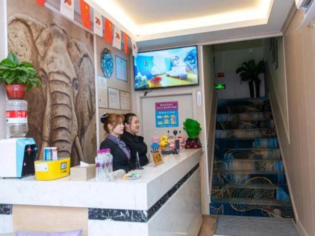 Баоцзи: Baoji Haoting Film Hotel