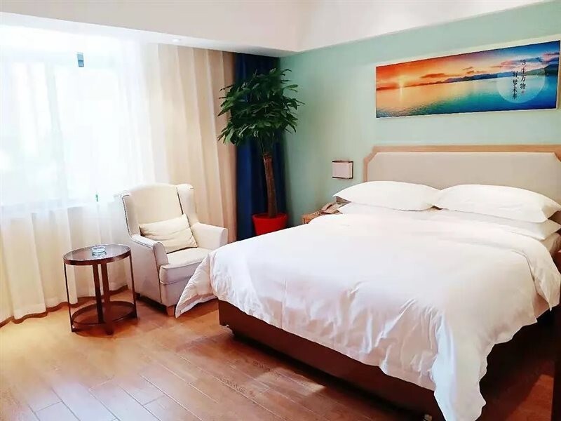 Луань: Vienna 3 Best Hotel (Lu'an Wanda Yintai )