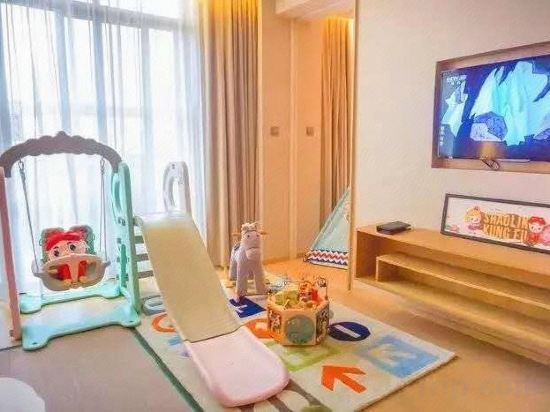 Лешан: Zijing International Hotel
