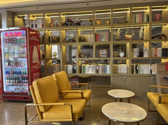 Хэчжоу: Kyriad Marvelous Hotel (Hezhou Wanda Plaza)