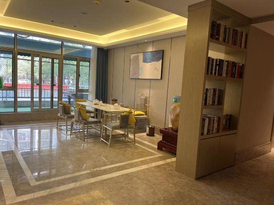 Хэчжоу: Kyriad Marvelous Hotel (Hezhou Wanda Plaza)