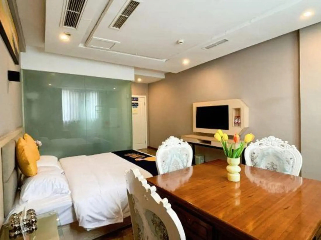 Чунцин: 7 Days Hotel