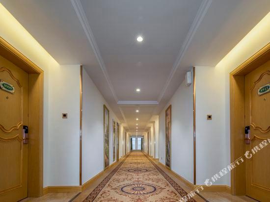 Вэйфан: Vienna 3 Best Hotel (Weifang Linqu)