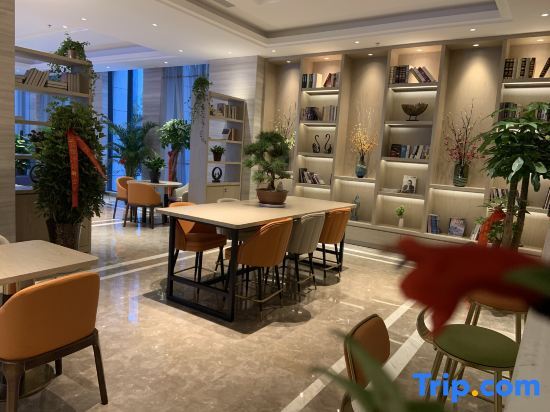 Чжэнчжоу: Kyriad Hotel Zhengzhou High Speed Railway East Station