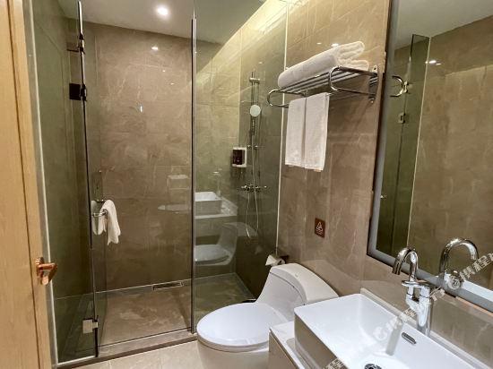 Юньфу: Vienna Classic Hotel (Xinxing Yanjiang South Road)