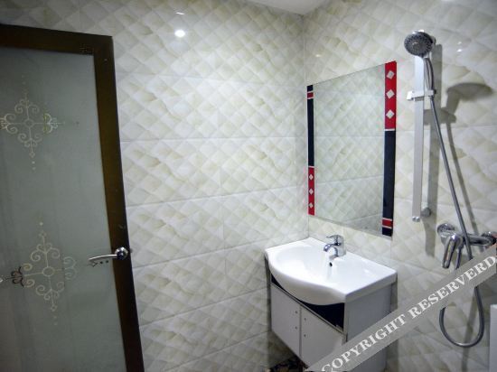 Наньнин: Yijia Express Hotel