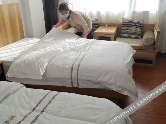 Дали: Youran Holiday Inn