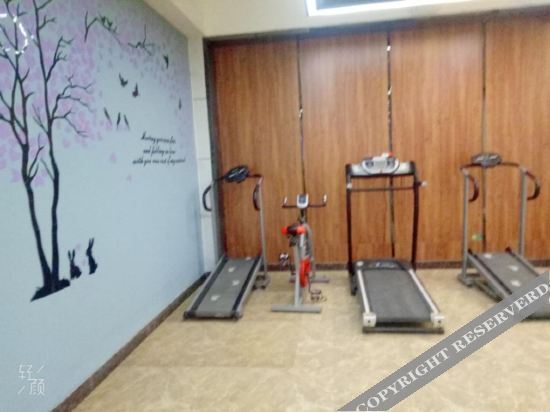 Чжэнчжоу: Zhengzhou Xinyun Hotel (Xinzheng Xiasi College)