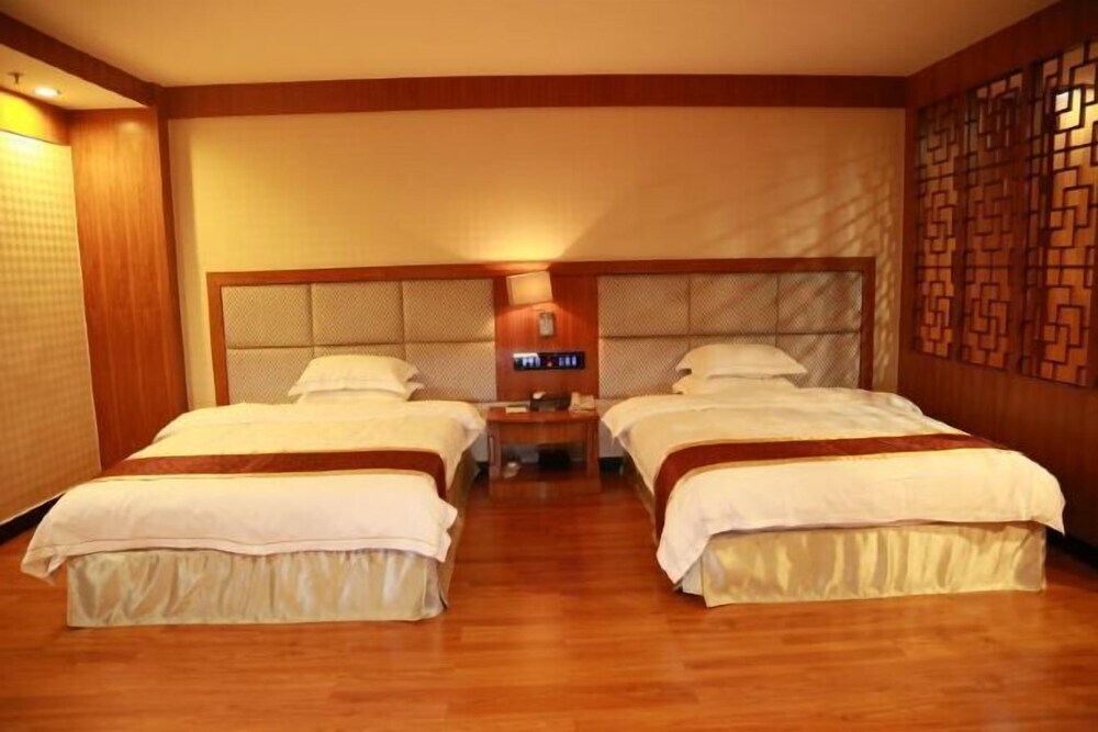 Янгиианг: Shibazi Hotel