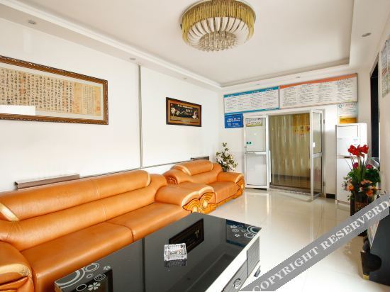 Сяньян: Xunyi cinema business hotel