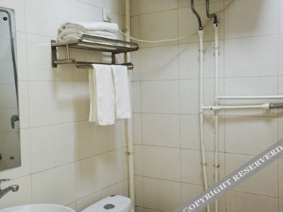 Сяньян: Xunyi cinema business hotel