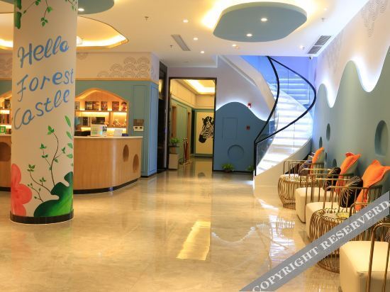 Цзиньюань: Forest Castle Theme Apartment (Qingyuan Yinzhan Hot Spring Branch)