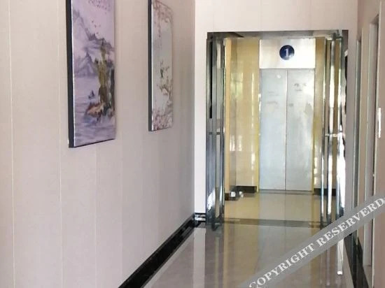 Ухань: Yatuo Hotel (Foxconn Technology Industrial Park, China University of Geosciences Science Park)