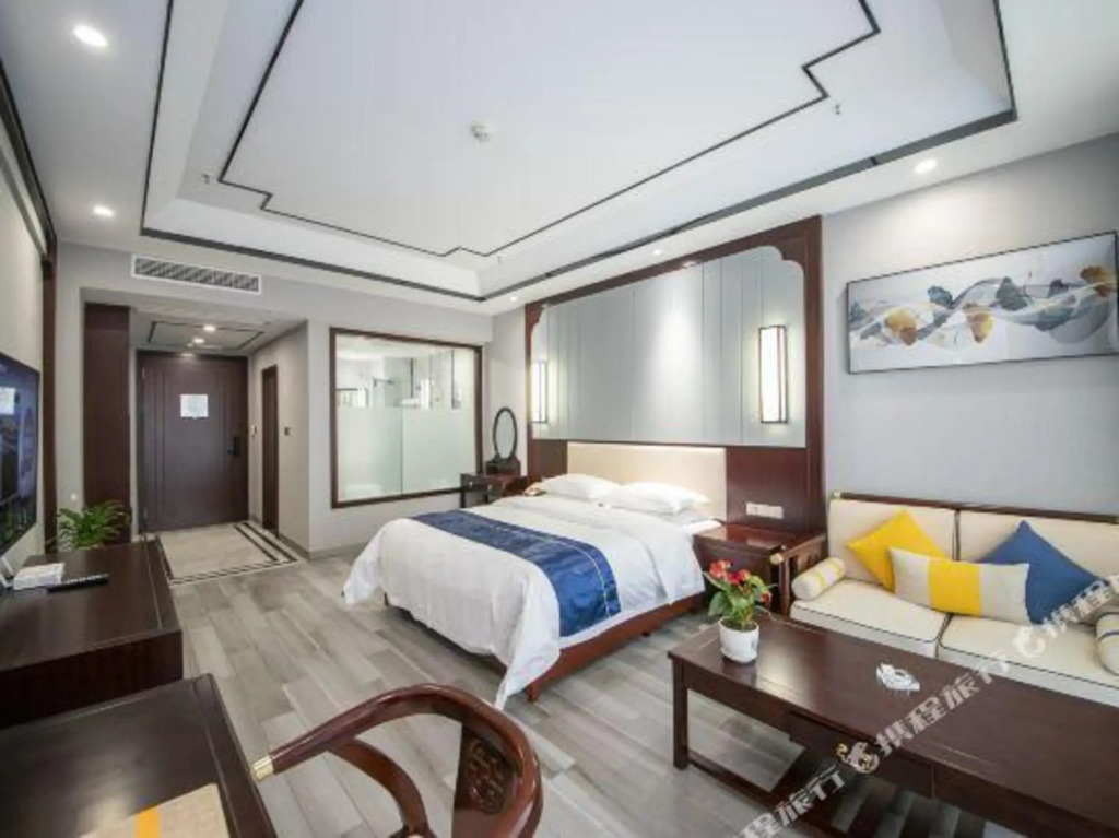 Ибинь: Longchen Hotel