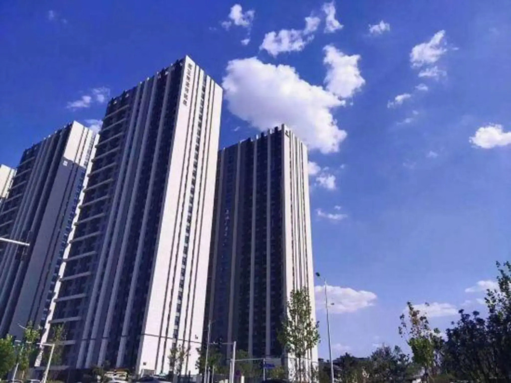 Чжэнчжоу: Le Ju Hotel(Zhengzhou Diehu Park Riverside Metro Station)