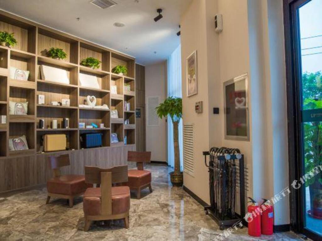 Цанчжоу: Home Inn UP Huayi Selected Hotel (Huanghua Zhongjie Branch)
