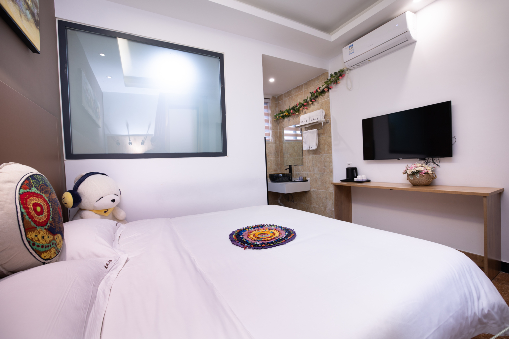 Лоян: Laojun Mountain Flower Bank Mountain Residence Inn