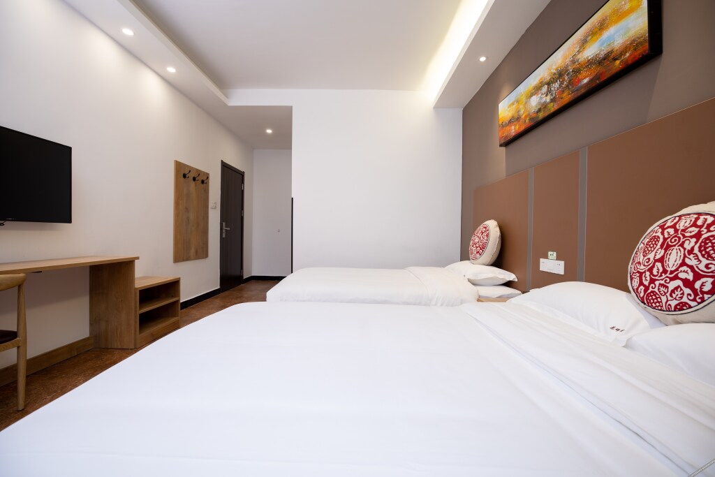 Лоян: Laojun Mountain Flower Bank Mountain Residence Inn
