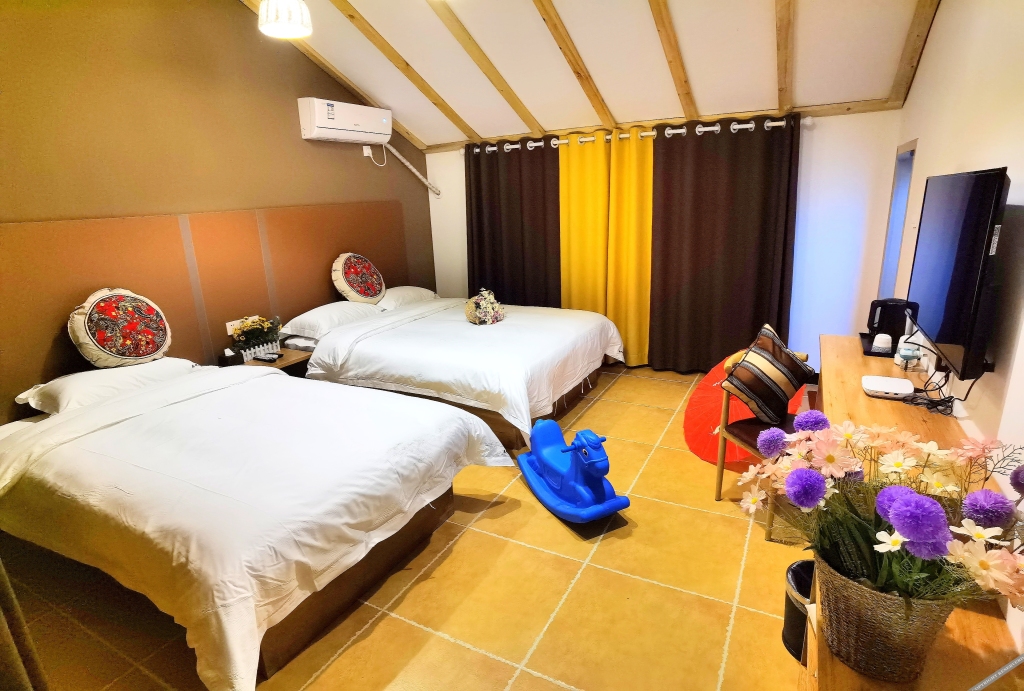 Лоян: Laojun Mountain Flower Bank Mountain Residence Inn
