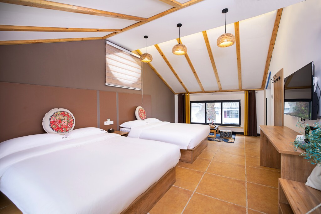 Лоян: Laojun Mountain Flower Bank Mountain Residence Inn