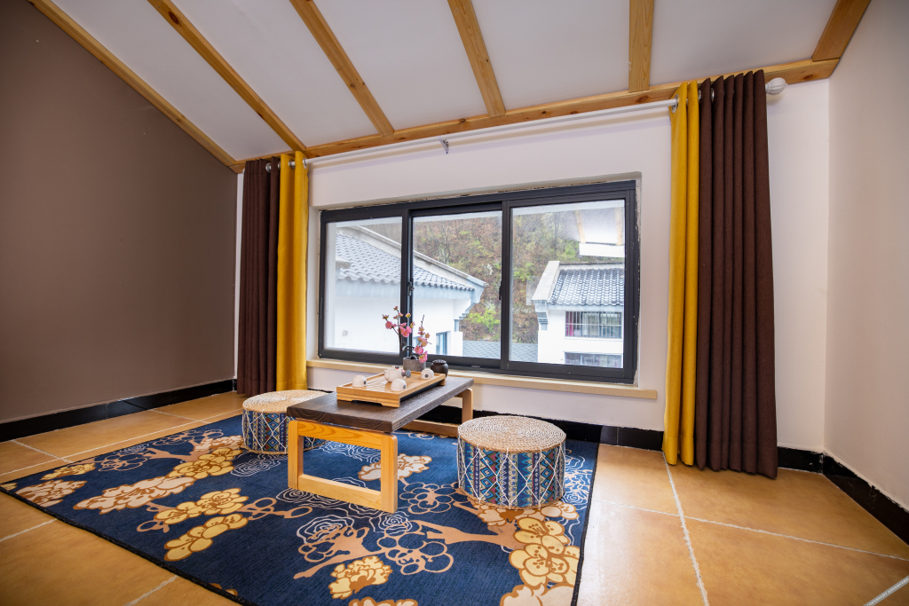 Лоян: Laojun Mountain Flower Bank Mountain Residence Inn