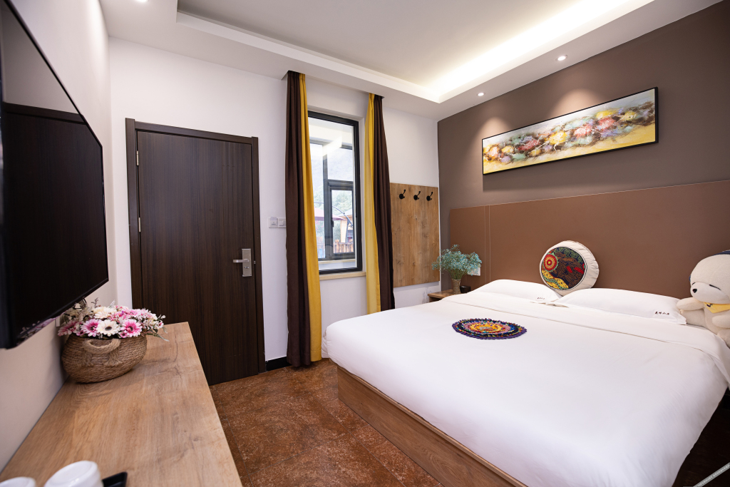Лоян: Laojun Mountain Flower Bank Mountain Residence Inn