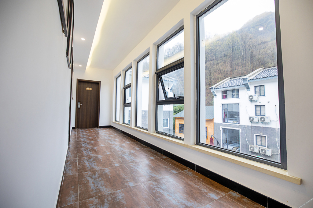 Лоян: Laojun Mountain Flower Bank Mountain Residence Inn