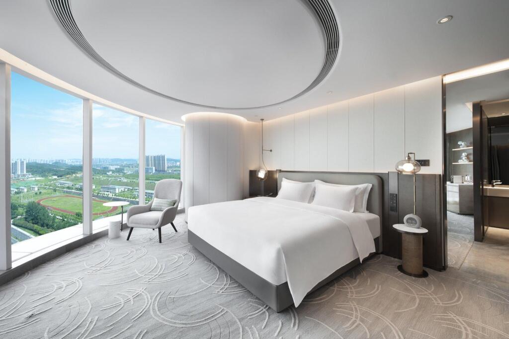 Ухань: Crowne Plaza Wuhan Optics Valley, an IHG Hotel