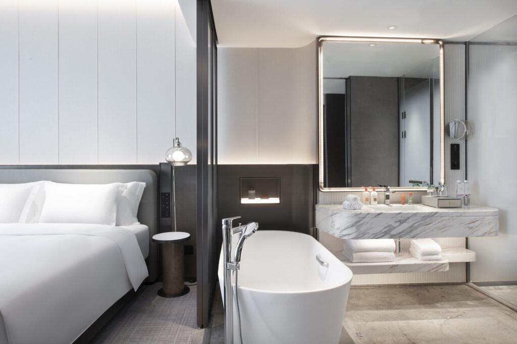 Ухань: Crowne Plaza Wuhan Optics Valley, an IHG Hotel