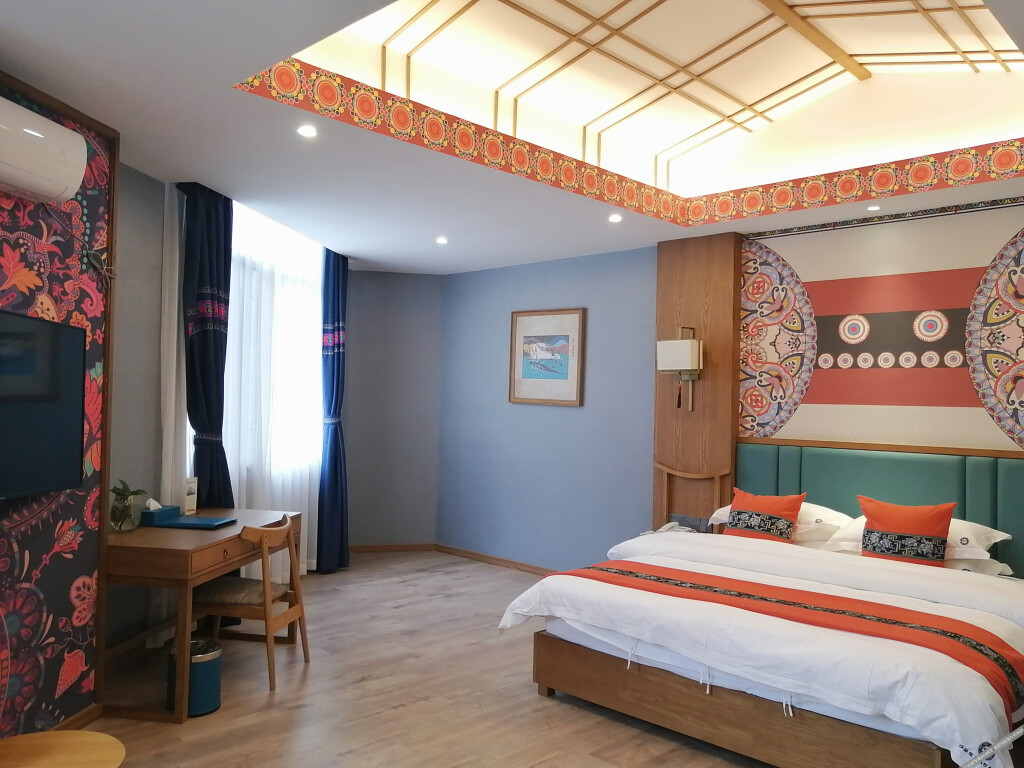 Вэньшань: 56 Nationalities Hotel