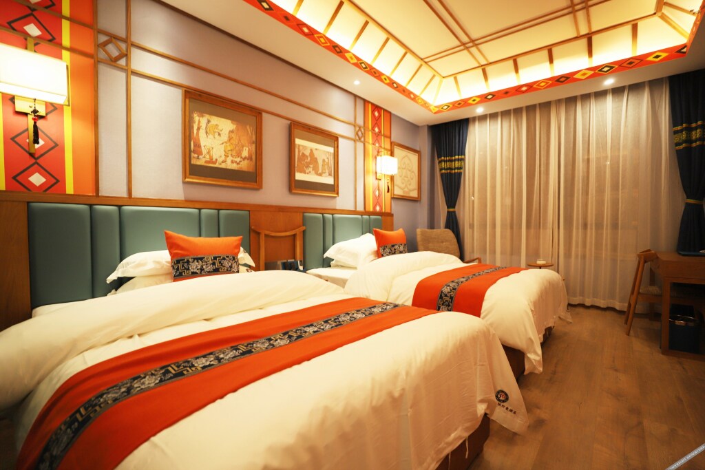 Вэньшань: 56 Nationalities Hotel