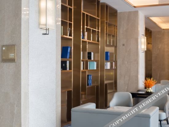 Наньян: Dengzhou Ruihua Pengyi Hotel